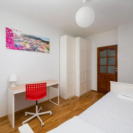 Apartment Mlociny Spacious *